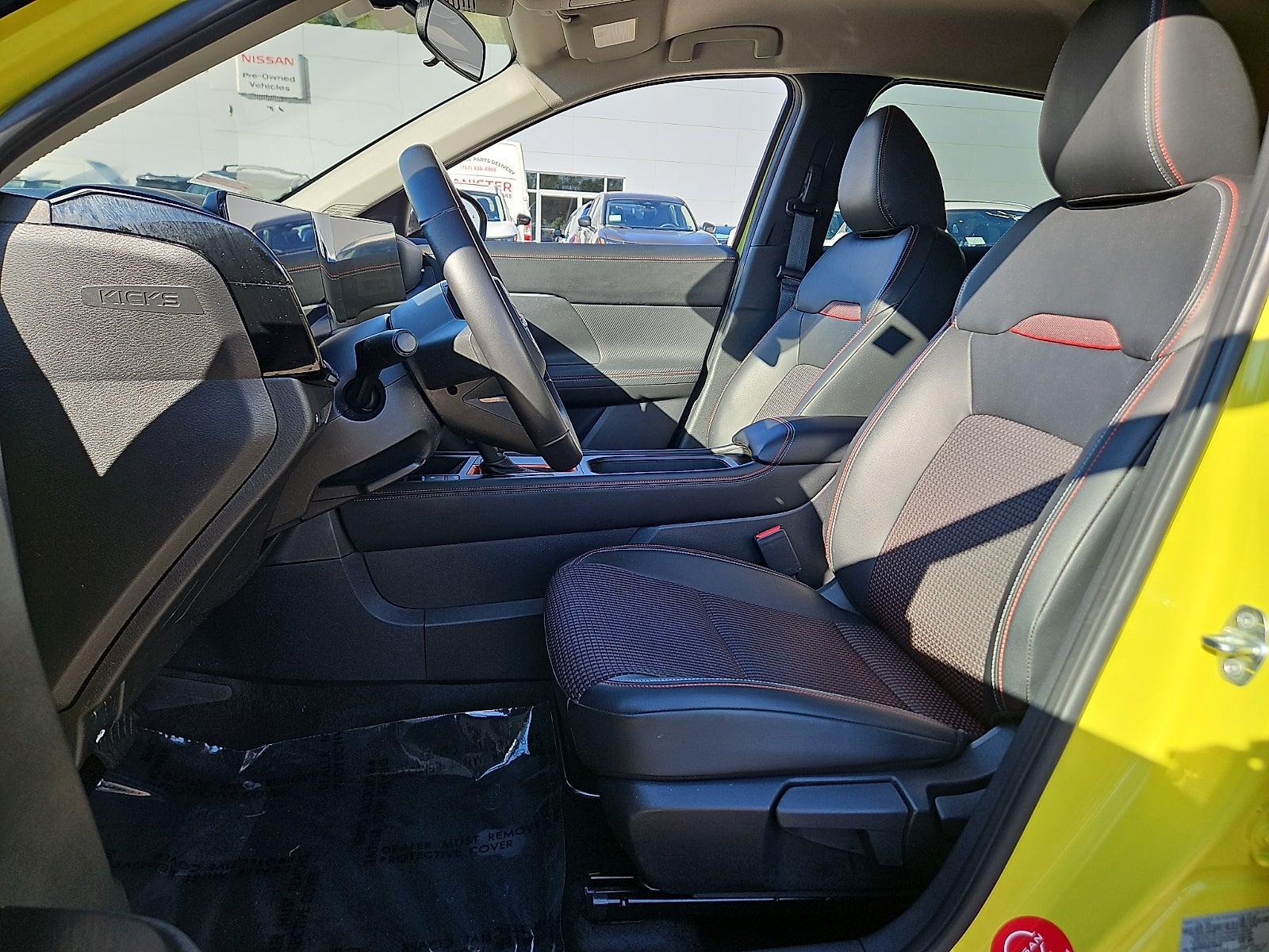 2025 Nissan Kicks SR