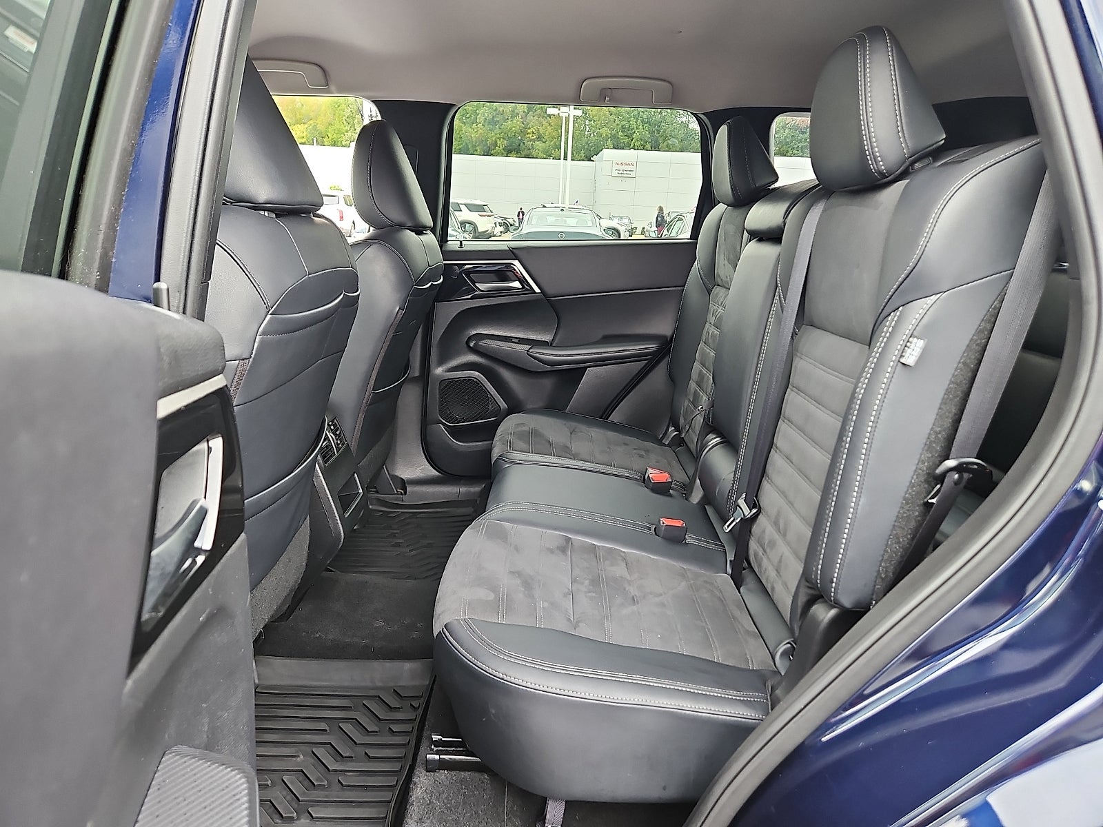 2024 Mitsubishi Outlander SE