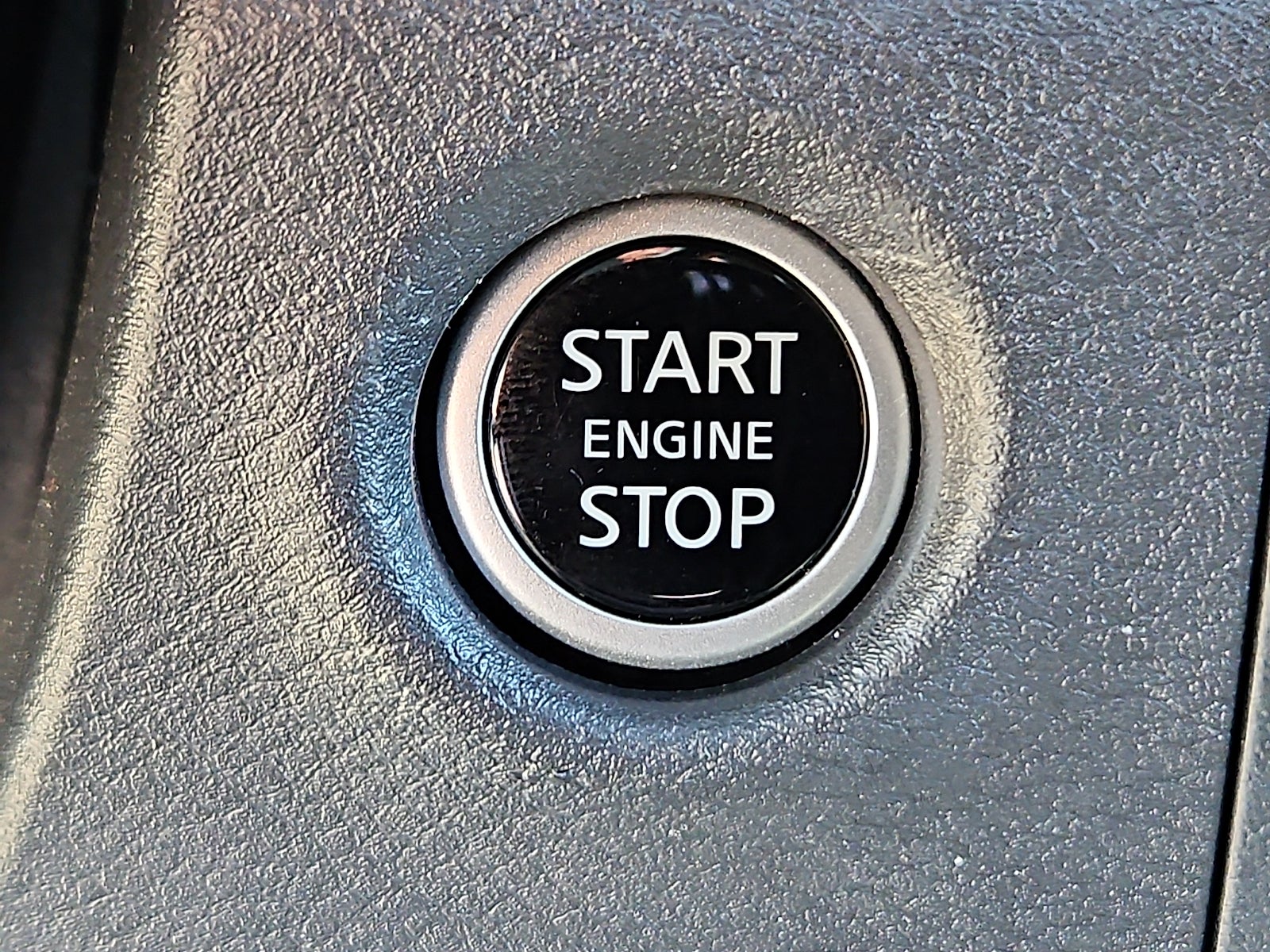 2024 Nissan Frontier SL