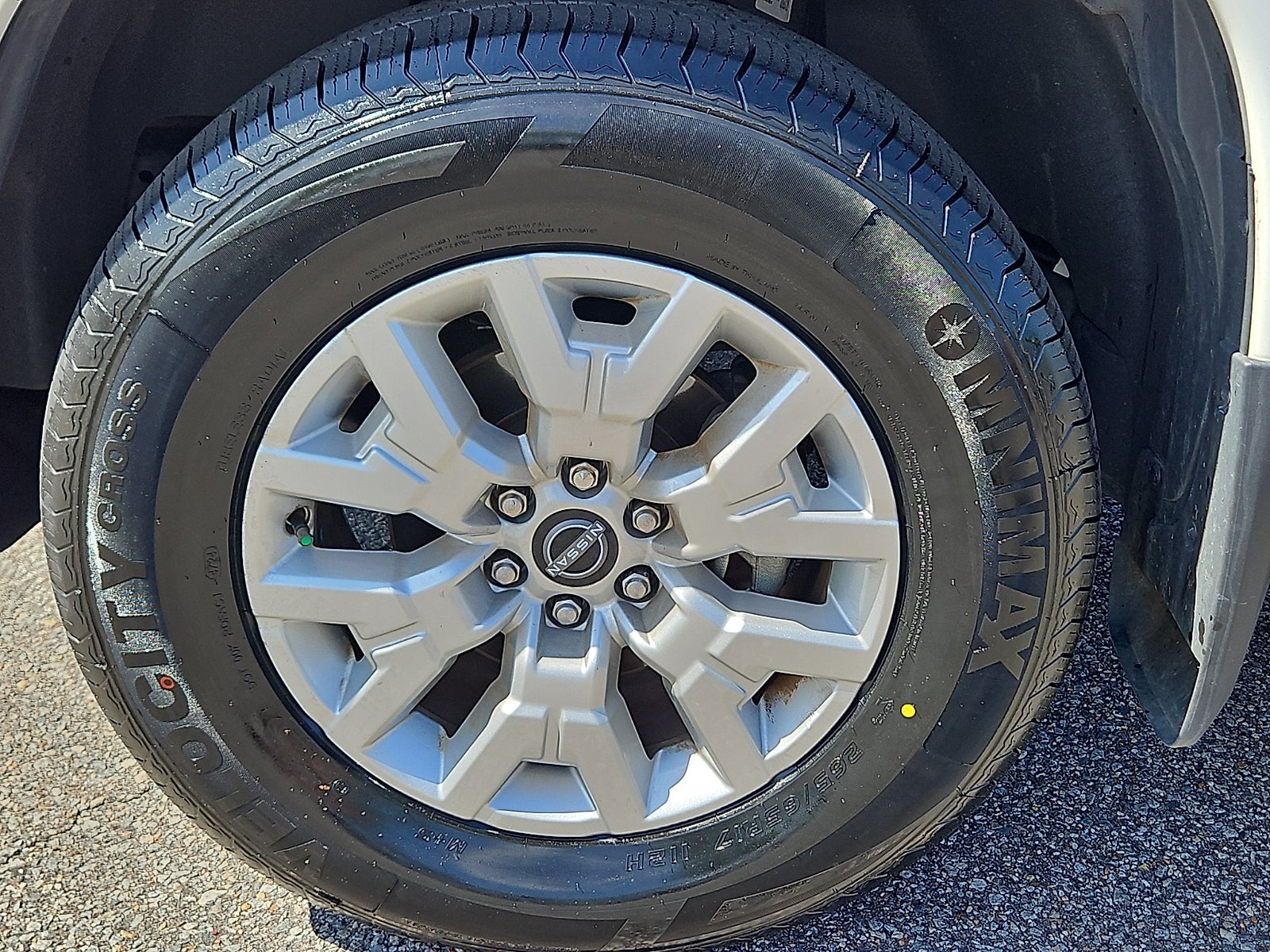 2023 Nissan Frontier SV