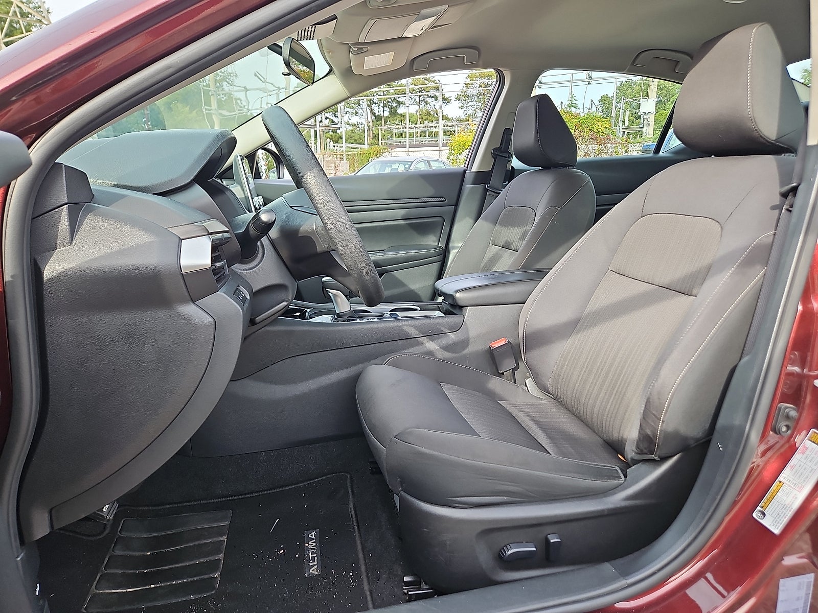 2024 Nissan Altima SV FWD
