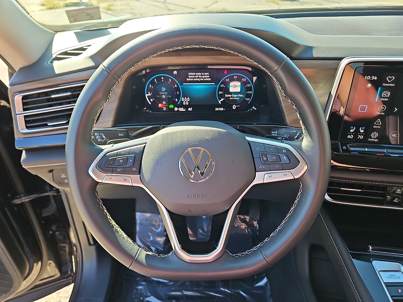 2025 Volkswagen Atlas 2.0T SE w/Technology