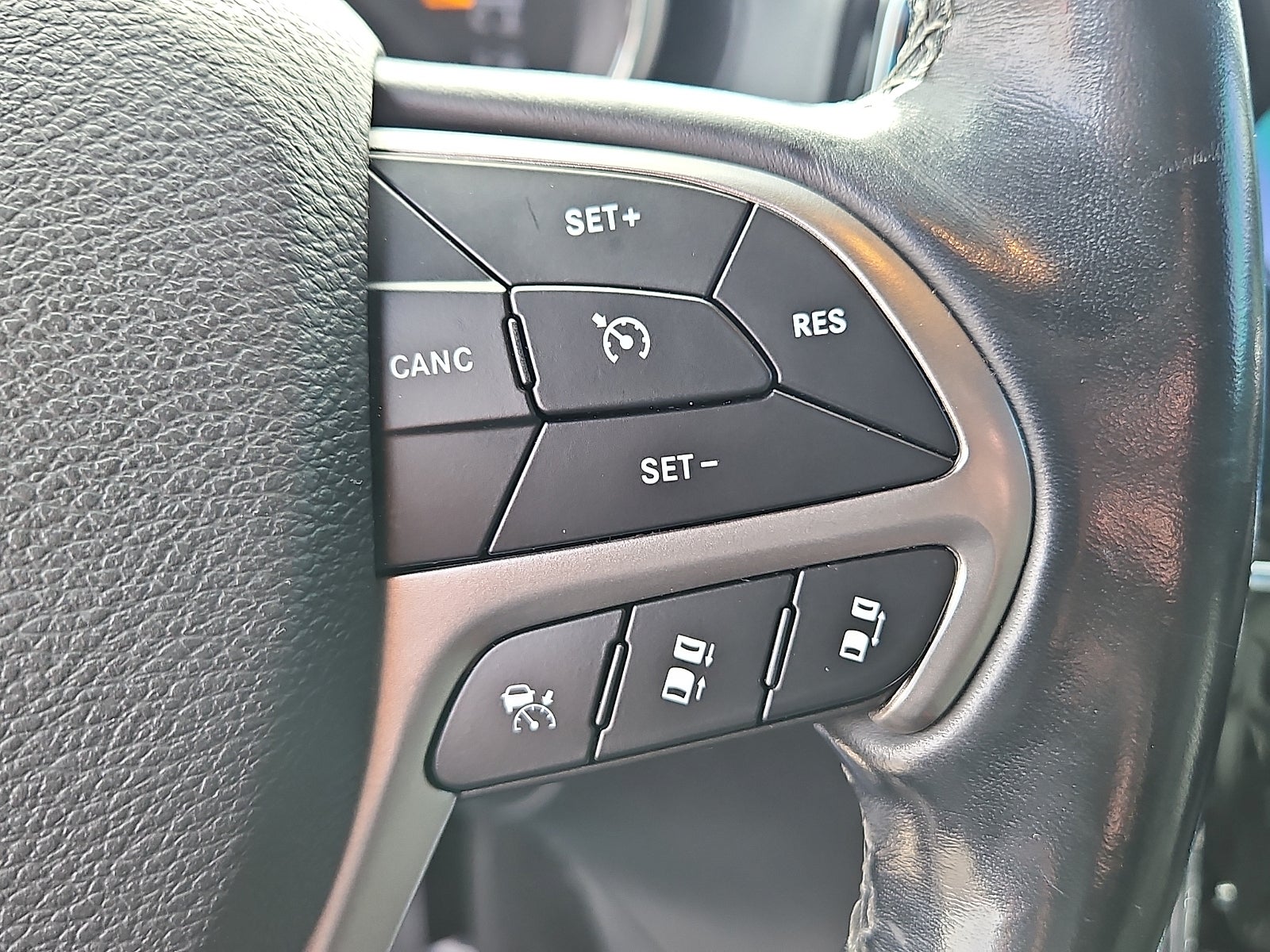 2020 Jeep Grand Cherokee Overland
