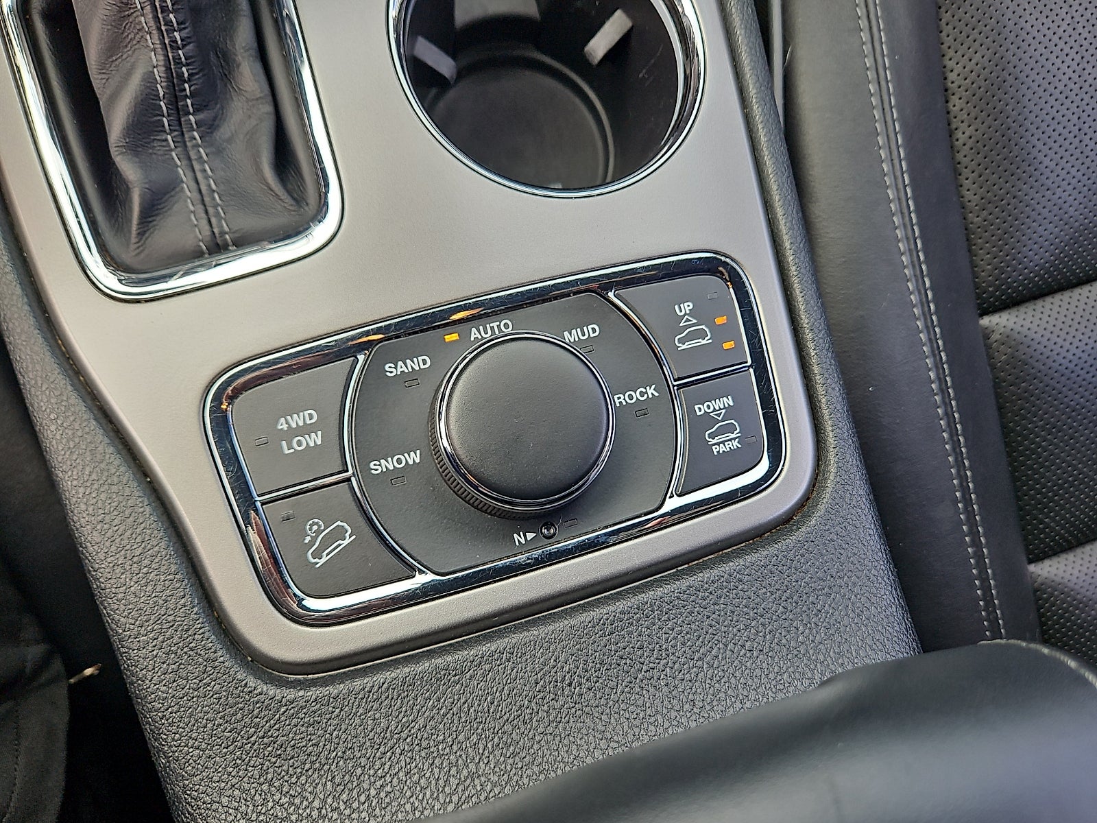 2020 Jeep Grand Cherokee Overland