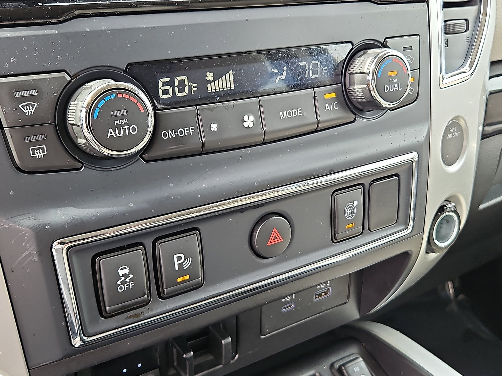 2021 Nissan Titan SV
