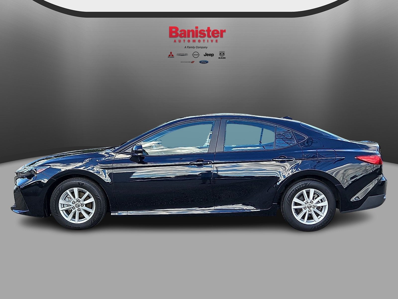 2025 Toyota Camry Hybrid LE