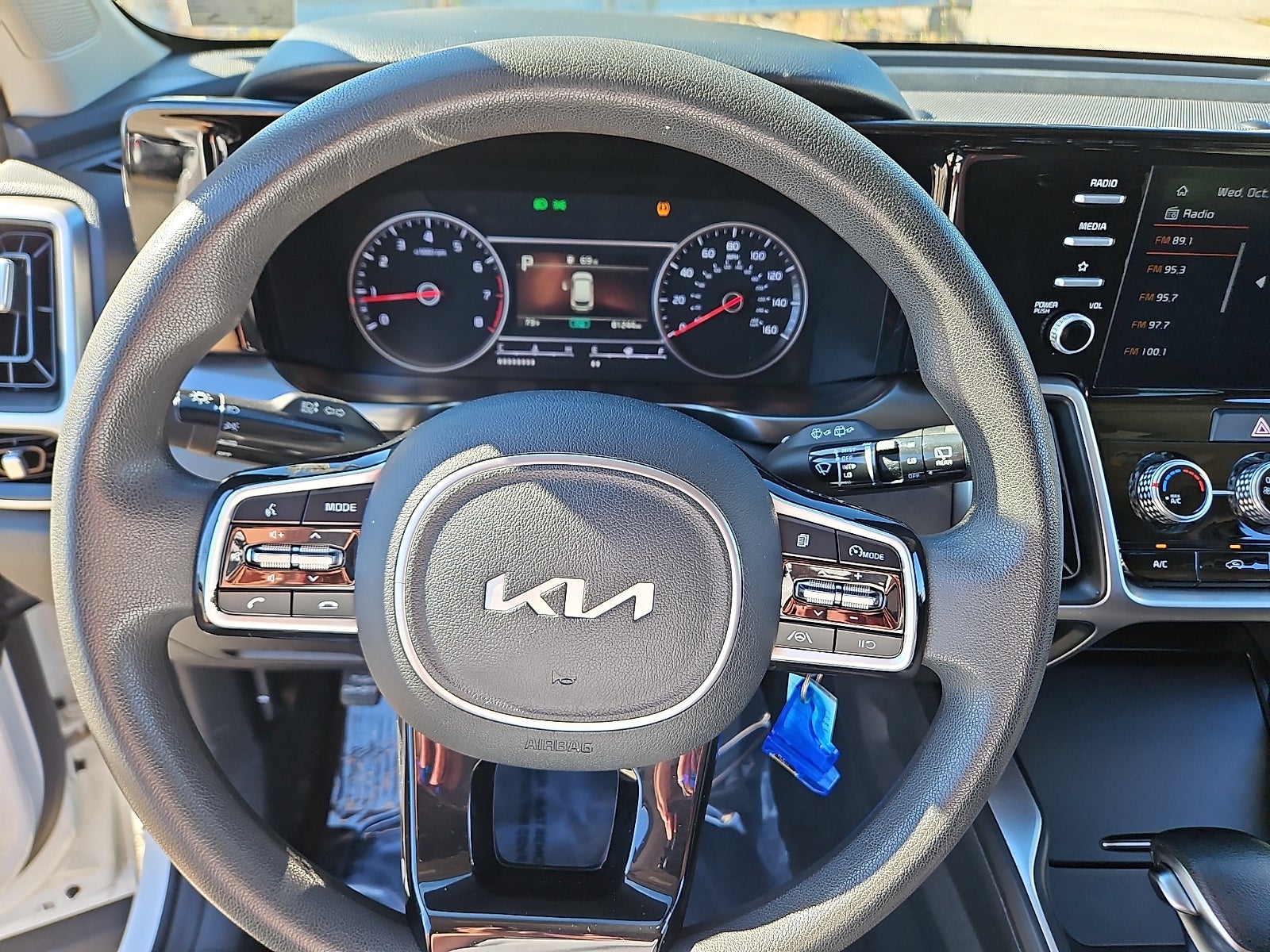 2022 Kia Sorento LX