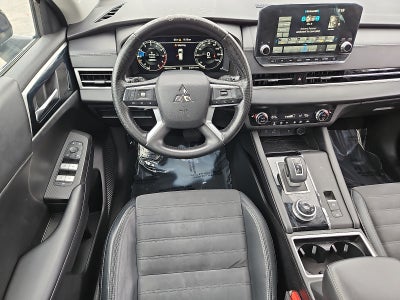 2022 Mitsubishi Outlander SE